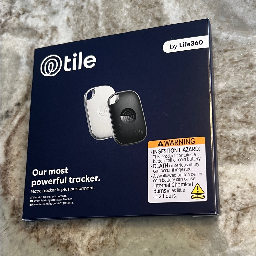 Bluetooth Tracker - Black and White